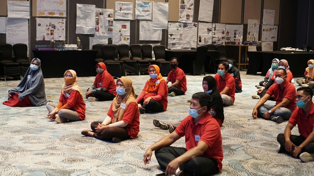 group of professionals in health seminar